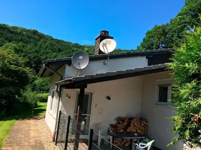 Ein allgemeiner Bergblick oder ein Berglick von des Ferienhauses aus