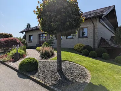 Ein Garten an der Unterkunft Ferienwohnung Funk