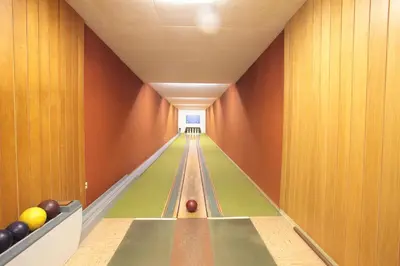 Ein Billardtisch in der Unterkunft Hotel zur Schloß-Schenke