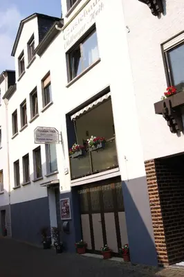 Das Gebäude in dem sich die Pension befindet