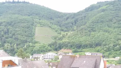 Ein allgemeiner Bergblick oder ein Berglick von der Pension aus