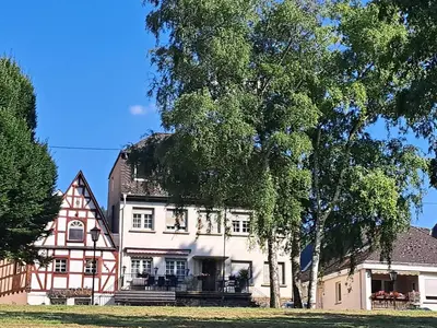 Das Gebäude in dem sich die Pension befindet