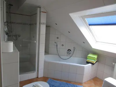 Ein Badezimmer in der Unterkunft Pension Kölzer