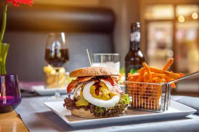 Essen im Hotel oder in der Nähe