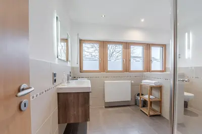 Ein Badezimmer in der Unterkunft Ferienwohnung Moselblick Bernkastel-Kues