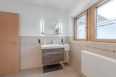 Ein Badezimmer in der Unterkunft Ferienwohnung Moselblick Bernkastel-Kues