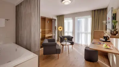 Ein Sitzbereich in der Unterkunft Hotel Moselauen