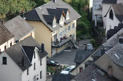 Das Gebäude in dem sich die Ferienwohnung befindet