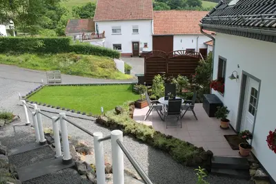 Ein Garten an der Unterkunft Gästehaus Ballmann