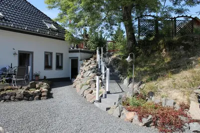 Das Gebäude in dem sich die Ferienwohnung befindet