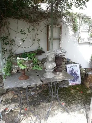 Ein Garten an der Unterkunft Das Rosenhaus