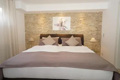 Ein Bett oder Betten in einem Zimmer der Unterkunft York Cottage Garden