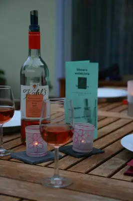 Getränke in der Unterkunft Weingut & Gästehaus Stephan Kohl