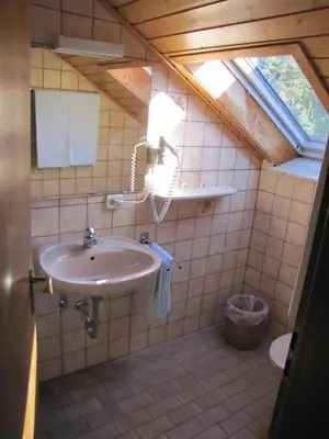 Ein Badezimmer in der Unterkunft Gästehaus Rehwinkel