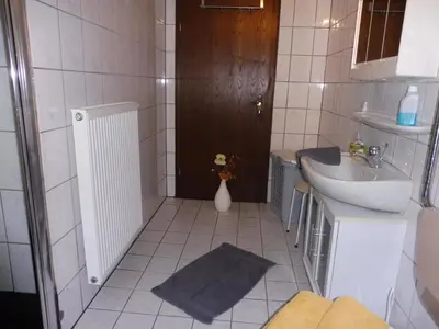 Ein Badezimmer in der Unterkunft Die Ferienwohnungen Dominik , Fill
