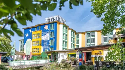 Das Gebäude in dem sich das Hotel befindet