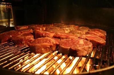 Ein für Gäste verfügbarer Grill in der Ferienwohnung