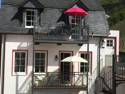 Das Gebäude in dem sich die Ferienwohnung befindet
