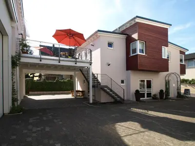 Das Gebäude in dem sich die Ferienwohnung befindet