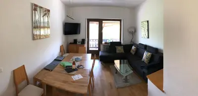 Ein Sitzbereich in der Unterkunft 'Ferienhaus Mosel' mit kostenfreien ÖPNV-Ticket