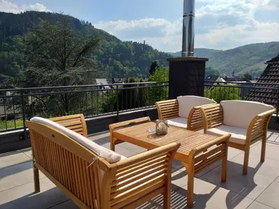 Ein allgemeiner Bergblick oder ein Berglick von der Ferienwohnung aus