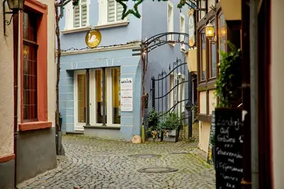 Das Gebäude in dem sich das Ferienhaus befindet