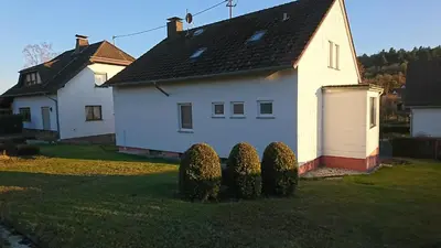 Das Gebäude in dem sich die Ferienwohnung befindet