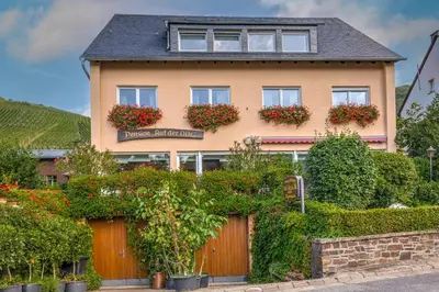 Das Gebäude in dem sich die Pension befindet