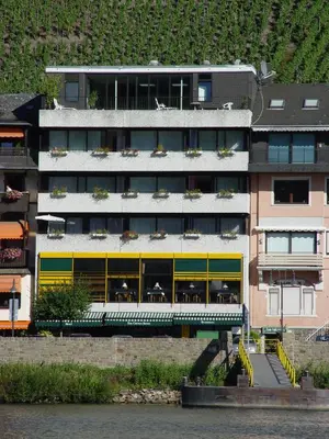 Das Gebäude in dem sich das Hotel befindet