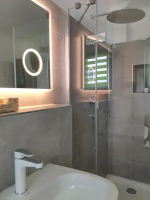 Ein Badezimmer in der Unterkunft Talblick II
