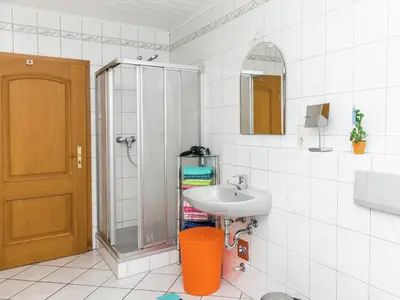 Ein Badezimmer in der Unterkunft Erdgeschosswohnung in ruhiger Lage
