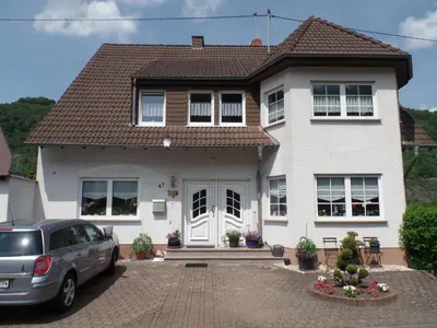 Das Gebäude in dem sich die Ferienwohnung befindet