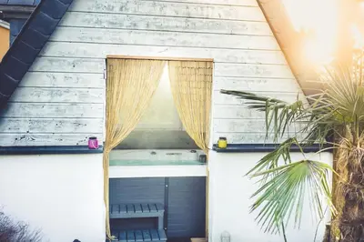 Das Gebäude in dem sich die Ferienwohnung befindet