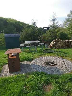 Ein Garten an der Unterkunft Ferienwohnung Hohe Acht