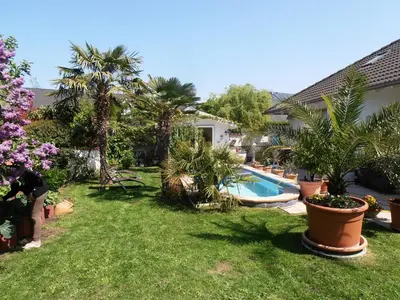Der Swimmingpool an oder in der Nähe von FeWo Nala