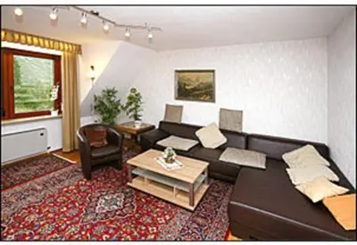 Ein Sitzbereich in der Unterkunft Gästehaus Karbach