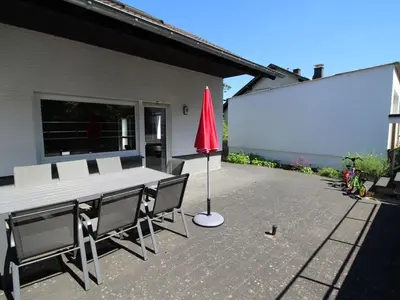 Ein Patio oder anderer Außenbereich in der Unterkunft Apartment Eifelnatur - Haus 3-2 by Interhome