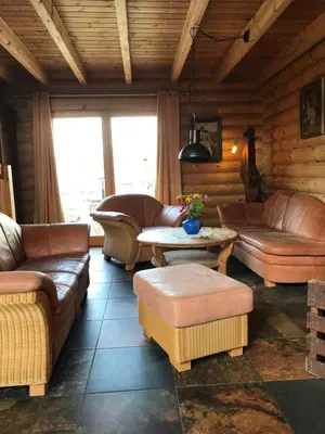 Ein Sitzbereich in der Unterkunft roothaus