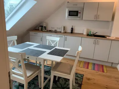 Küche/Küchenzeile in der Unterkunft Home Feeling trierweiler