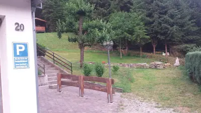 Ein Garten an der Unterkunft Ferienhaus Haus am Wald Nähe Loreley