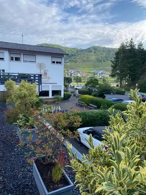 Ein allgemeiner Bergblick oder ein Berglick von des Hotels aus