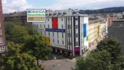 Das Gebäude in dem sich das Hotel befindet