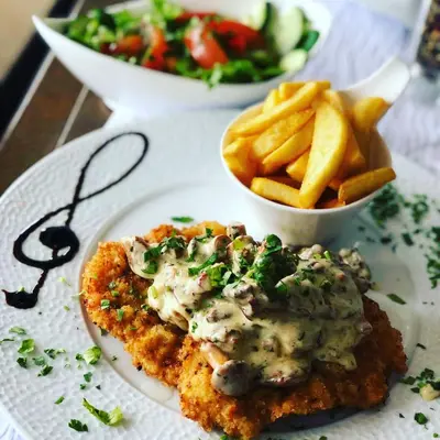 Essen im Hotel oder in der Nähe