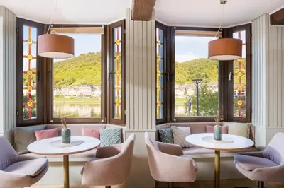 Ein Sitzbereich in der Unterkunft Hotel Weinhof