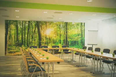 Der Geschäftsbereich oder Konferenzraum in der Unterkunft Das Ebertor - Hotel & Hostel