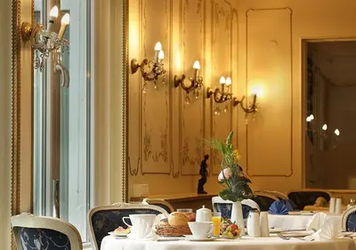 Ein Restaurant oder anderes Speiselokal in der Unterkunft Hotel Brenner