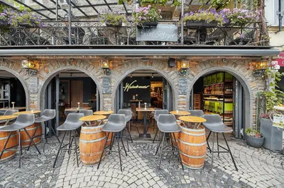 Ein Restaurant oder anderes Speiselokal in der Unterkunft Beim Weinbauer