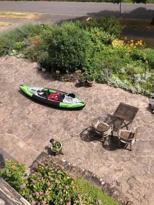 Ein Garten an der Unterkunft Haus Nummer 1, Moselblick