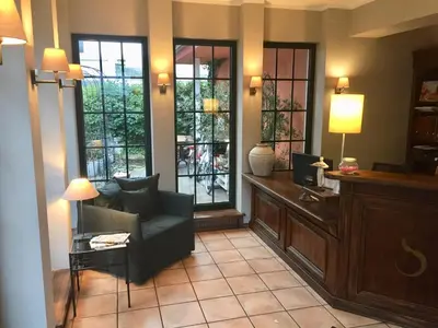 Ein Sitzbereich in der Unterkunft Hotel Stein - Schiller's Manufaktur