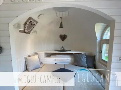 Ein Bett oder Betten in einem Zimmer der Unterkunft Iglu Camp Triolago